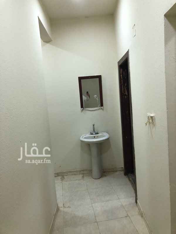 1759250 قريب لطريق الملك فهد وقريب لشارع الشميسي الجديد يوجد مواقف البوية والسباكة والكهرباء جديدة