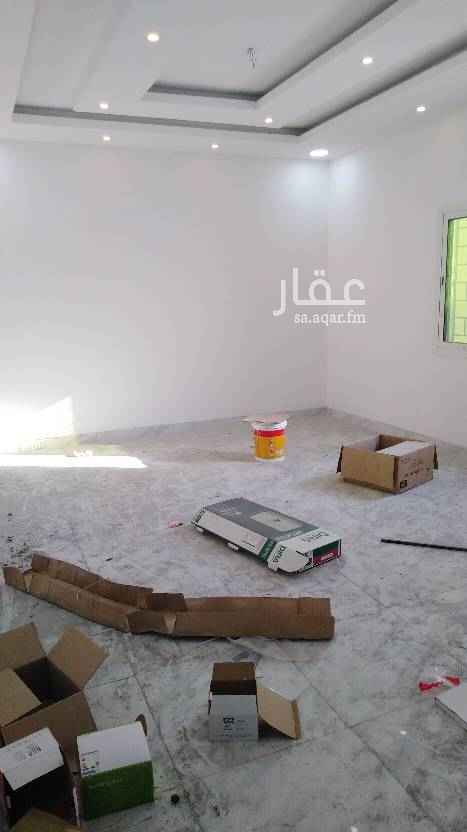 1693111 موقع العقار التاسع الخامس عشر خلف المعارض الواجهه شرقيه 4غرف ومجلس ومجلس نساء ومقلط ومطبخ 5دوراة مياه