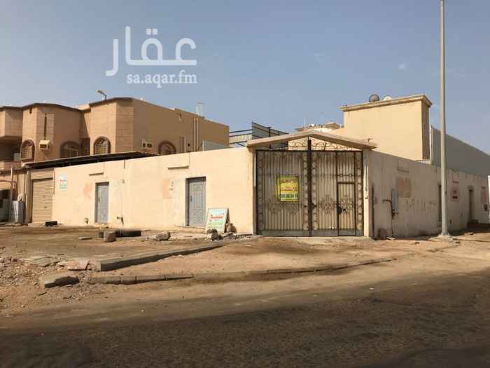 1125892 غرفة ومطبخ ودورة مياهـ وصالة بنا مسلح
ثلاثة غرف مطلة على مسبح بناء شعبي .
كهرباء / ١٠٠ أمبير .