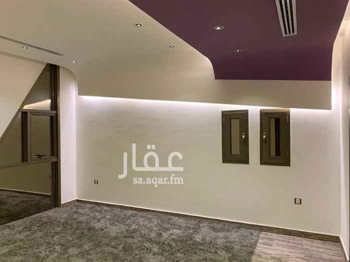 1509683 فيلا راقية جداً في حي الياقوت.
• فيلا منفصلة (مودرن)،
• مساحة الأرض ٤٥٠م
• موقف خاص.
•دور (بدروم) يمكن الإستفادة منه لعمل مناسبات أو غيره.
• يتكون الدور الأرضي من غرفة الحارس+ موقف للسيارات + مجلس رجال + صالة معيشة + مجلس نساء + مطبخ
+ دورتين مياه +مسبح +حديقة صغيرة .
• يتكون الدور الثاني
٤ غرف نوم + صالة معيشة + ثلاث
دورات مياه.
•يتكون الملحق من غرفتين +دورة مياه+.
• يتميز الموقع بالهدوء والنظافة
تمّ بناء الفيلاّ وتشطيبها بأجود وأفضل المواد والقطع المتوفرة.
• ضمان على السباكة و الكهرب