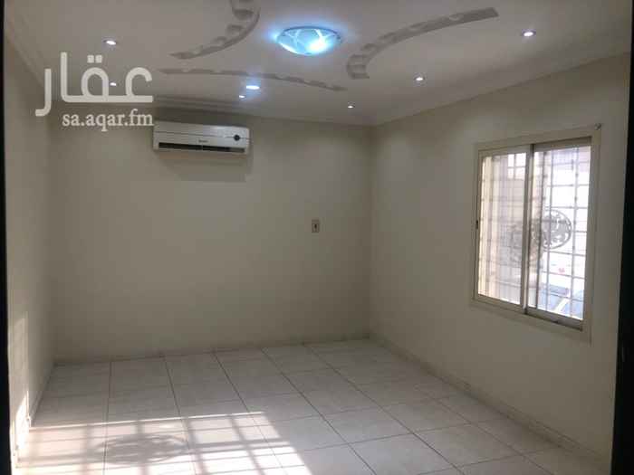 1667622 شقة للايجار بحي النور بالدمام
شقة ارضية مكونة من مجلس وصالة وغرفتين نوم ومطبخ راكب ودورتين مياة وغرفة غسيل
يوجد مكيفات اسبيلت في المجلس والصالة
الايجار ٢٠٣٠٠ ريال
.........................