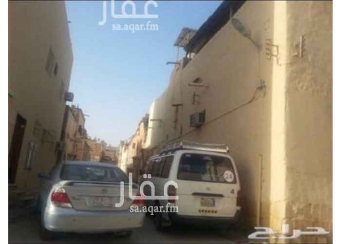 1703332 للبيع بيت شعبي في حي ام سليم
البيت على شارعين دور واحد
4 غرف و مطبخ و حمامين
و غرفه في السطح
جنوب : ممر عرض 7.20م و الطول 11.7م
غرب : ممر عرض 5.90م و الطول 10.1م
مساحة البيت :(118.17م مربع)
الصك الكتروني
والبيت مؤجر ب13000
الحد 150000