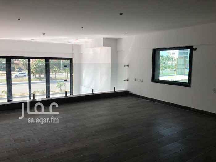 1376043 مكاتب جديدة في برج جديد فاخر للإيجار على طريق الملك ، مساحات مختلفة تبدء من ٨٤ متر وحتى ٢٢٦ متر وعدد ٣ محلات مجهز بكافة وسائل الأمن والسلامة ويحتوي مواقف بدروم ومواقف خارجية للزوار توفر كافة الخدمات تبدء الأسعار من ٧٥٠ ريال .