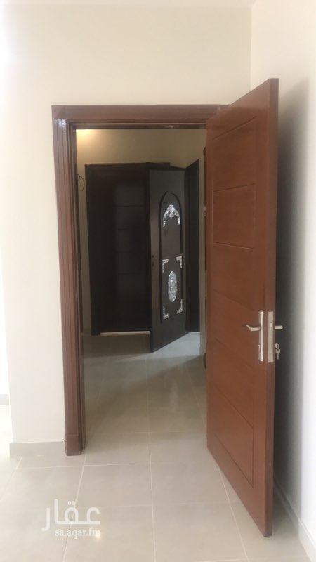 1409767 شقة جديدة وكبيره في فلة سكنية بحي طويق نجم الدين مقابل التراث النجدي عداد مستقل تشطيب Vip
* الايجار سنوي وليس شهري وفي حال دفع سنة كاملة سوف يخصم من المبلغ %20
