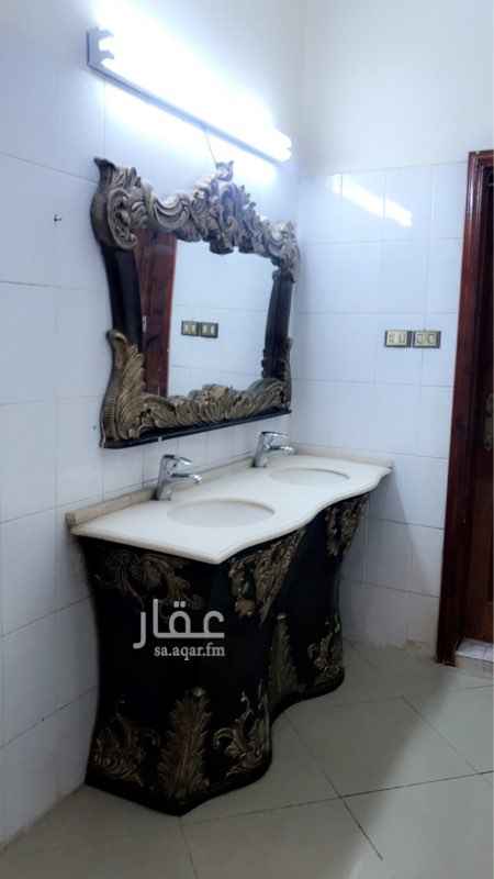 1381555 نوفر ادوار للايجار باسعار مختلفه وشقق وملاحق
لتواصل عن طريق الجوال 0501287484