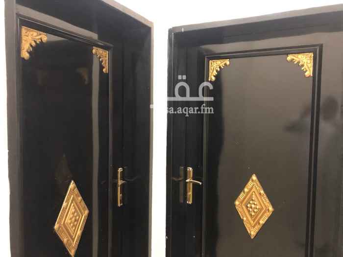 1750760 ٢غرفه نوم
صاله
مجلس
مطبخ
مدخلين
كهرباء مستقل
سطح