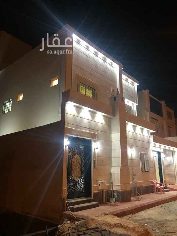 1760672 الموصفات دور راضي
٣غرف نوم
صاله
مجلس نساء
٤دوره مياه
مقلط
مجلس رجال
مشب
حوش
+٣ شقق
يوجد جميع الضمانات