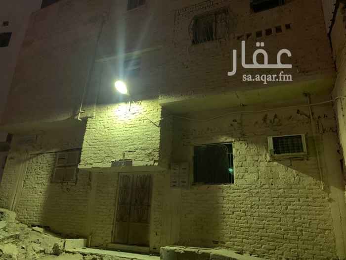 1386393 منزلين دورين وملحق بصك
ملاصقة ومطلة اطلالة بناورامية على الحرم
مساحتها 220،13