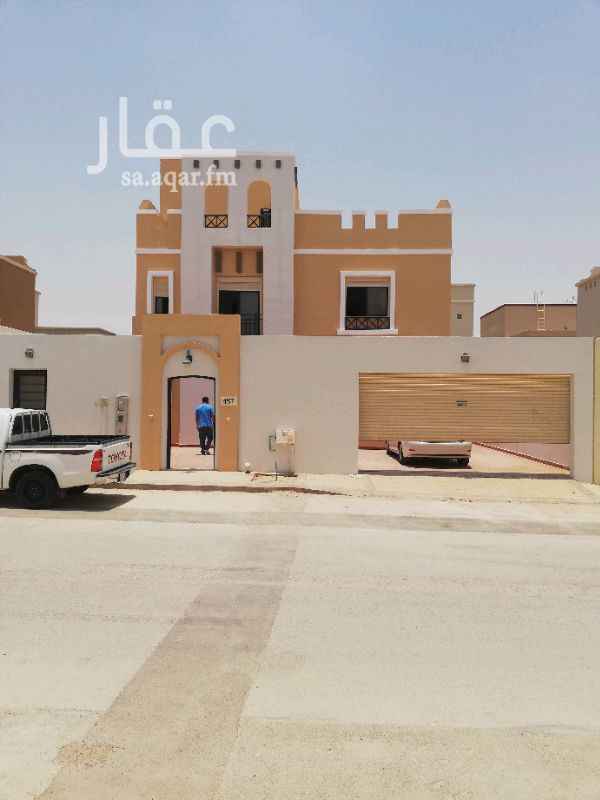 1584343 للايجار فيلا مشارف هيلز
مكيفات ومطبخ راكب