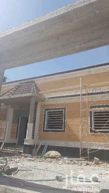 1364175 دور يقع على الارض مساحه كامله تقريب 600 مؤسس على ثلاثه ادوار