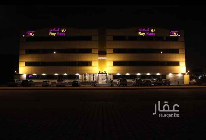 1723869 غرفتين وصاله الوصف : غرفة سرير كبير ..وغرفة سريرين منفصله .. صاله ل 5 افراد .. فرن .. ثلاجه .. مكرويف .. غلايه ..شاشه مسطح 42 .. حمام