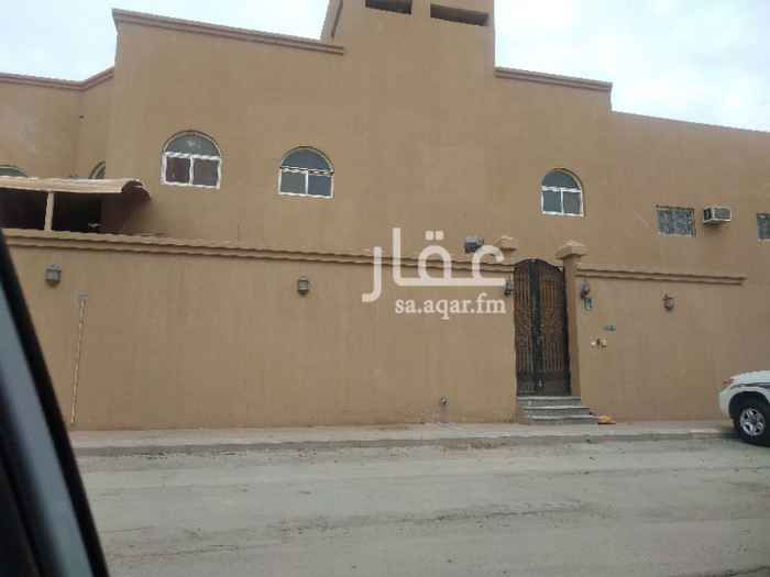 1383974 الفيلا بها عدد ٩ غرف ومجلس وبيت شعر بالحوش ومدخل سيارة وغرفة خارجية للسائق و٦ حمامات و٣ صالات.. الفيلا ممتازة التهوئة.. ولها بابين غربي وغربي شمالي.. ولمزيد من التفاصيل التواصل عبر الرقم واتس أو اتصال