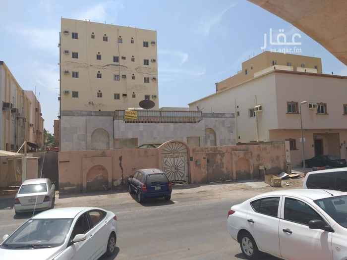 1755742 فله هدد للبيع في حي النعيم المساحه ٥٠٠