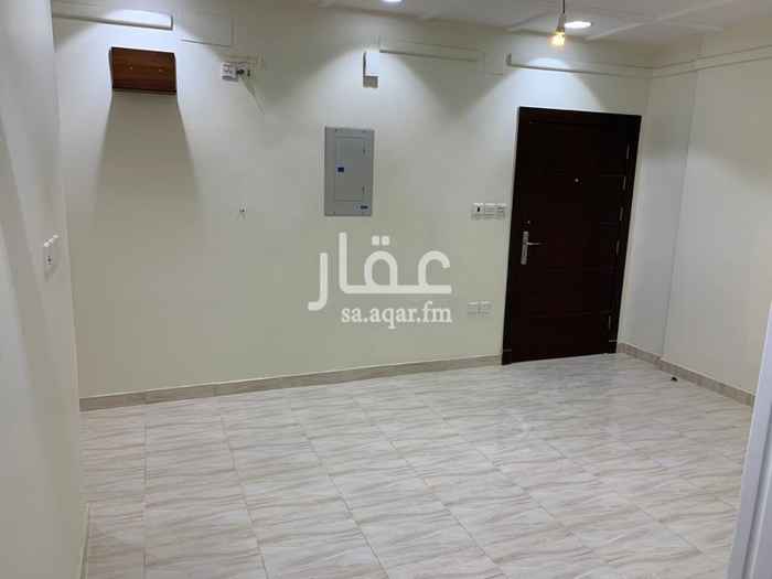 1568312 شقة تشطيب راقي مكونه من
1- غرفتين نوم
2- صالة
3- حمامين
4- مطبخ جاهز
5- بلكونه
يوجد مصعد
الدش مركزي