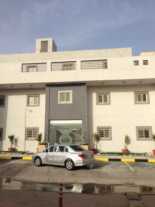 1349814 غرفتين ومجلس وصالة ومطبخ ودورتين مياه مكيفات اسبيلت مطبخ امريكي وغاز مركزي وموقف بالقبو وصيانة مجانية كاميرات مراقبة وحارس