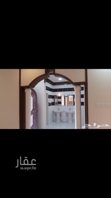 1466093 شقه دور أرضي
٥ غرف
٣ دورات مياه
صاله
مطبخ + مستودع
خزان ٣٠ طن مستقل
طبلون كهرباء مستقل
مدخلين مستقل