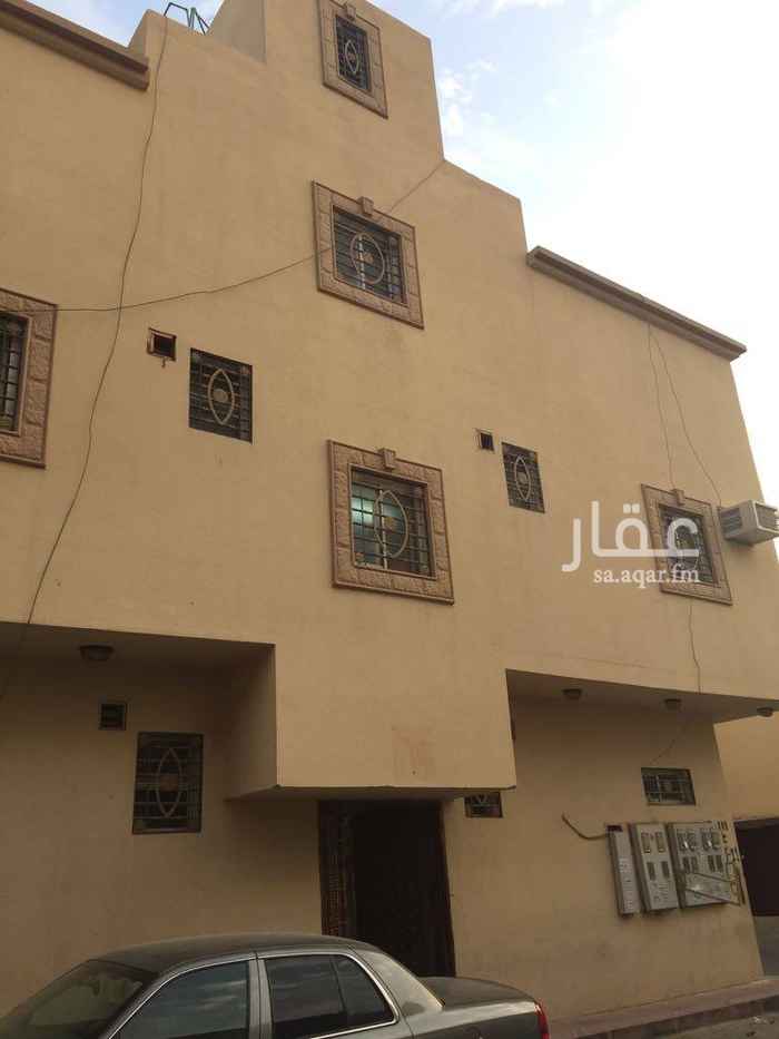 1700533 شقة دور ارضي في عمارة حديثة في حي غبيرة موقع قريب من شارع عمار بن ياسر ومن جميع المدارس والخدمات تتكون من ثلاث غرف ومطبخ راكب ودورتين مياه وصالة صغيرة عبارة عن مدخل .باب الشقة حديد وشبابيك محكمة .وجيران هادين ومحترمين