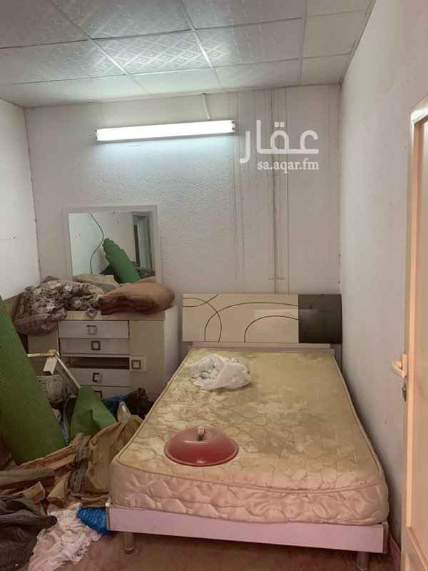 1588323 غرفه وحمام
لشخص واحد شامل كهرباء وماء