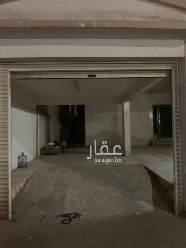1752522 دور ارضي
محلس خارجي ومجلس ومقلط و3 غرف نوم وصاله
حوش مدخل سياره