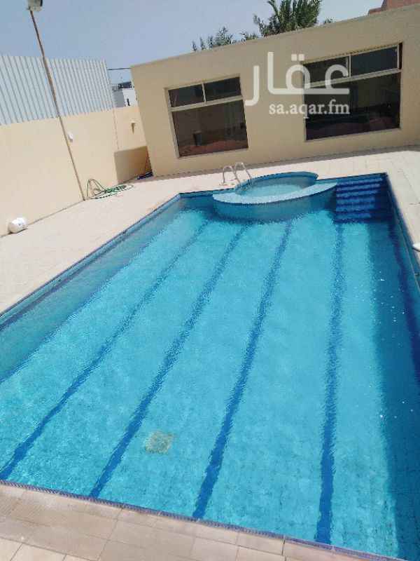 1672568 أستراحة السلطانه في العزيزيه
قريبه من البحر ٤٠٠ متر
قريبه من محطة الحقيل بالعزيزيه
يوجد بها ملعب ومسبح كبير
ومجلس رجال يسع ل30 شخص
ومجلس نساء يسع ل30 شخص
وغرفة طعام
ومطبخ
٤ حمامات
نظيفه
تكييفها ممتاز