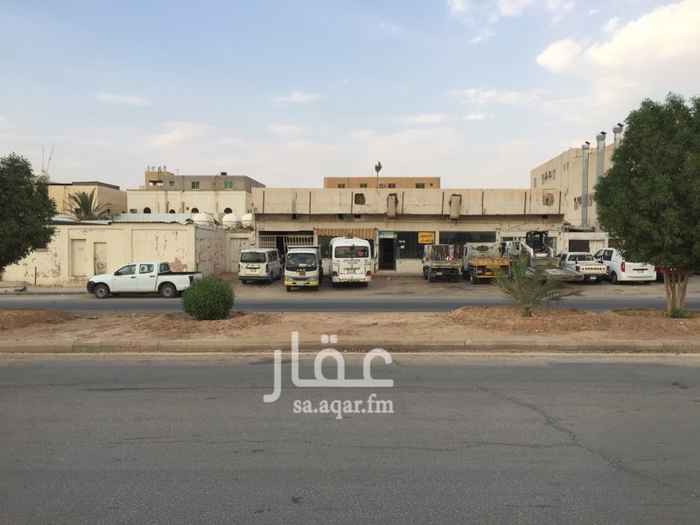 1705165 ارض تجارية امام استاذ الملك فهد مساحة ٩٠٠ متر مربع طولها على الشارع ٢٥ متر والعمق ٣٦ متر معروضة للاستثمار يوجد عليها محلات عددها ٥ وبالخلف سكن عمالة