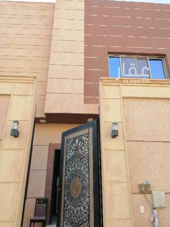1590158 فيلا للايجار في حي الملقا درج بالصاله
المساحه٣٧٥م
الدور الأرضي
يتكون استقبال بالكامل بجانب مجلس رجال ومجلس نساء وغرفه كبار سن
الدور العلوي ٥غرفه ماستر وصاله
السطح
غرفة شغاله وغسيل وصاله العاب