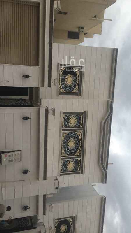 1351460 شقة للإيجار غرفتين وصالة ومجلس ودورتين مياه ومطبخ جديدة ويفضل للمتزوج