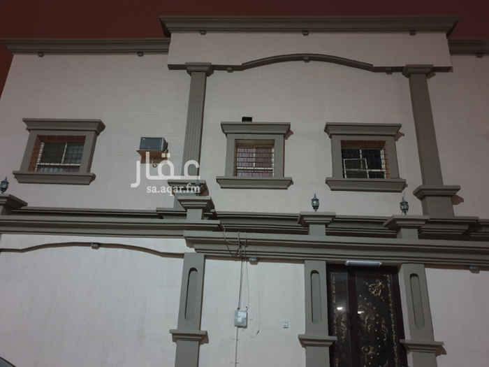 1465923 دور بحى طيبه ١٨٩ب
خلف البيت يوجد الحديقه واسواق المزرعه
والمسجد قريب من البيت
مجلس رحال
مقلط
مجلس نساء
٤ غرف نوم وحدة ماستر
صاله كبيرة
مطبخ راكب مع وجود مخزن فى المطبخ
يوجد حوش وكراج للسيارة
التواصل عن طريق الاتصال فقط
٠٥٠٢٢٢٦٤٦٤
ابو وليد
