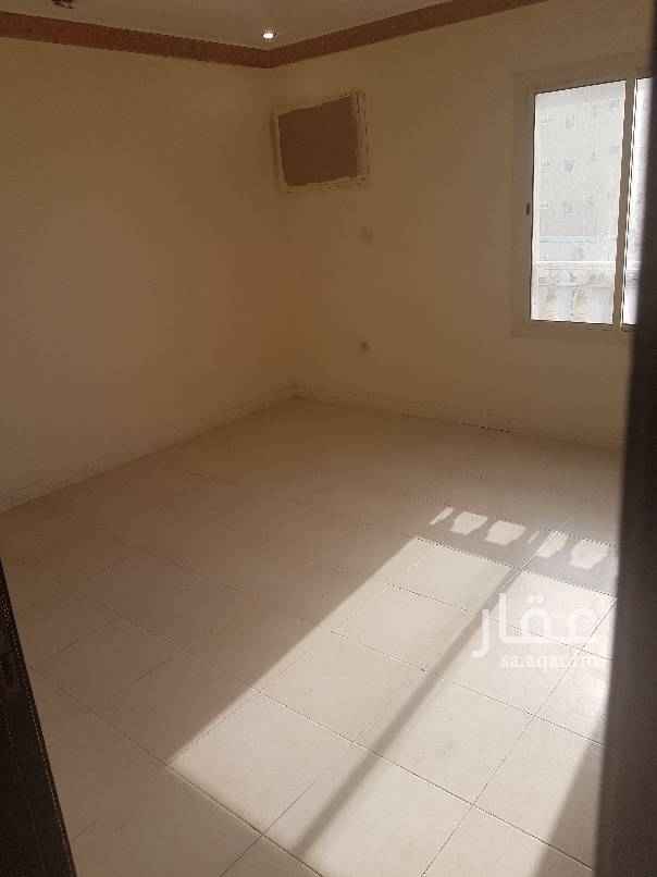 1731071 العقد سنوي دفع الايجار شهري 1,500 (السعر غير قابل للتفاوض)
عوائل فقط عوائل فقط عوائل فقط
الدلاله وابرام العقد 300 ريال
عداد كهرباء منفصل (خاص بالشفة)
الماء و صرف الصحي مجانا
الحراسة متوفرة
3 غرف بدون صالة
1 مطبخ
2 دورة مياه
الدور3
عمر العقار 3 سنوات
مصعد متوفر
ساتيليت مركزي
لا يوجد مشكلة مع المياه
عند ابرام العقد يدفع المستأجر مبلغ (500) ريال على سبيل التأمين
رقم الحارس. 0591469604