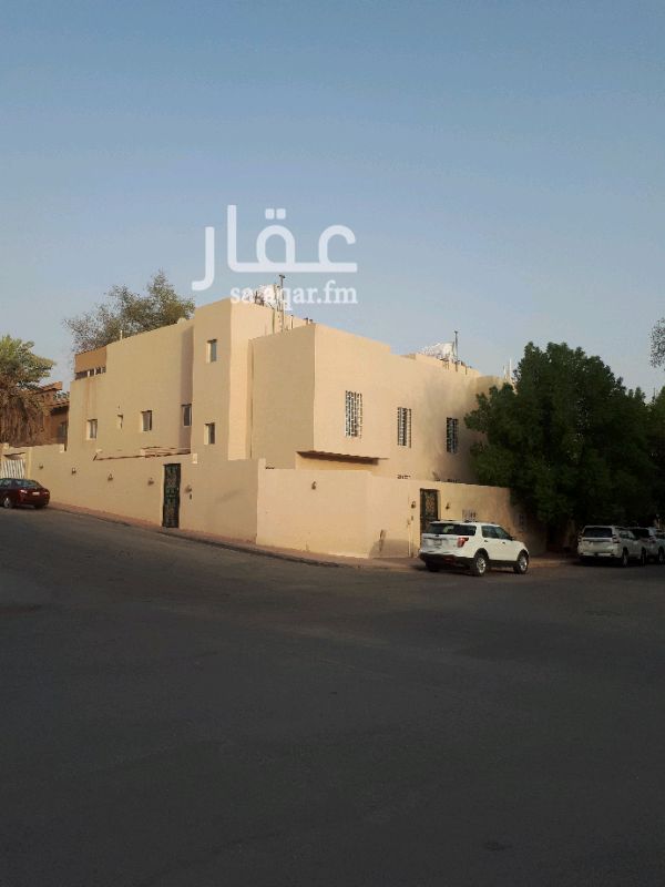 1701730 دور يتكون من ثلاث غرف ومجلس وصاله دورات مياه مطبخ راكب مكيفات اسبلت