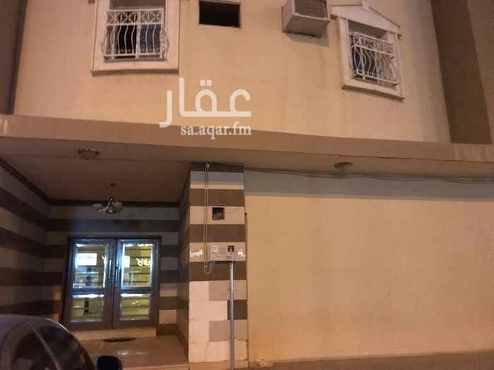 1467459 يوجد شقه مؤثثه كامل
مكونه من :
ثلاث غرف وصاله
* حاليا مؤجره تفضى بعد شهر