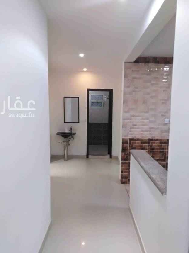 1349842 شقق عوائل غرفتين وصالة شبه الجديد. راكب مكيفات والمطبخ
للتواصل
0502381000