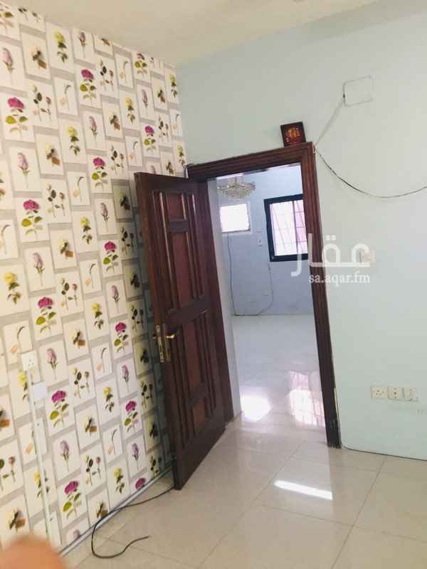 1666429 يوجد شقة عوايل ٤غرف ٣وثلاثة غرف بجدة حي الربوة تقاطع شارع يحي المعلمي مع الثمانين المكرونة
الشقة ال٤غرف دور ارضي فيه مطبخ راكب والصالة به مكيف اسبلت الشقة نظيفة
الشقة ال٣غرف دور اول فيه حوش كبير الصالة كبيرة
العمارة قريبة من مسجد وقريبة من الاسواق والمحلات التجارية وقريبة من المدارس العمارة نظيفة ويوجد حارس
للتواصل ٠٥٦٩٩٨٥٩٨٥