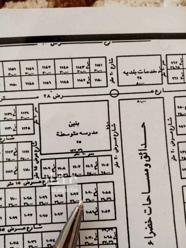 1689175 ارض للبيع بحي شرق الرياض طريق رماح مخطط 3131شارع 15شمالي مساحه 936متر طبيعه حلوه جداً سوم 125الف الارض قريبه ل شارع60الشمالي وال60الشرقي المنطقه مرغوبه لزبين الارض حديدت استراحه قايمه ومدخلها ممتازه جداً رقم الارض 1090