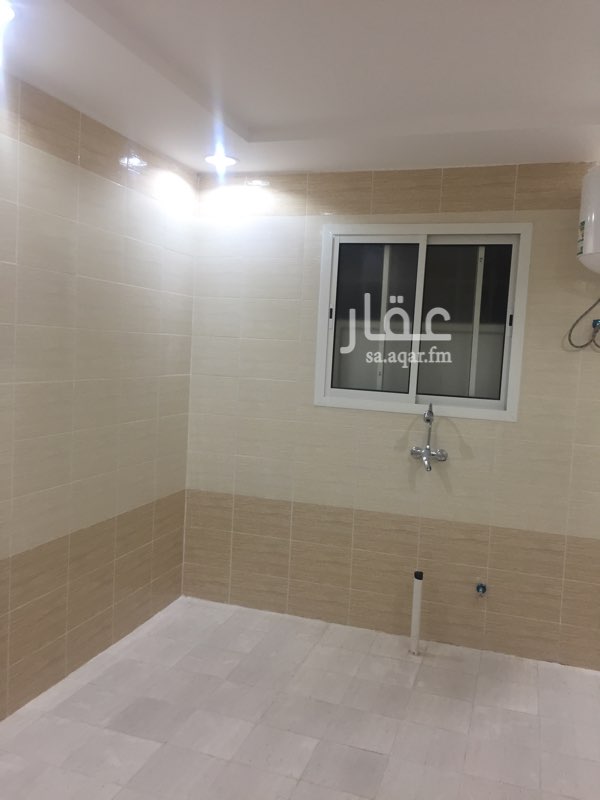 1622622 شقة ايجار شهري بالسطح 1550 ريال
تتكون من مجلس وصاله ومطبخ وغرفتين نوم و2 حمام
عداد الكهرب مستقل
السعر 1550 شامل الماء
للتواصل /0502823823