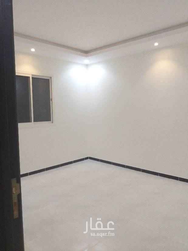 1703725 شقق سكنية للايجار بحي قرطبه مخرج( ٨)
الشقق في عماره جديده
بدون مكيفات وبدون مطبخ
يوجد شقق مع سطح