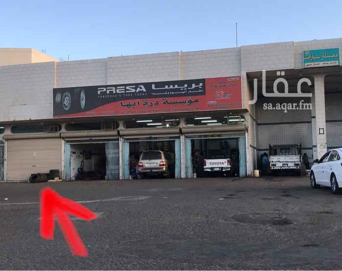 1404002 محل تجاري زينة سيارات او كهربائي او تلميع
للاستفسار 0500980977