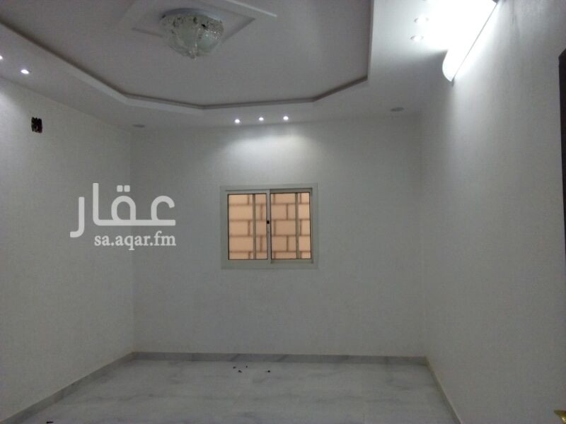 1207003 دور ارضي جديد مساحة300واجها غرب شارع 15غرفتين نوم مجلس حريم مجلس رجال صالة ومقلط ومشب ومدخل سياره الموقع الرمال التعمير
