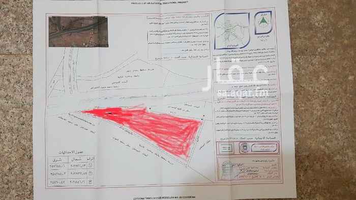 1352333 ارض تقع على شارع الامير سلطان تقاطع صلاح الدين المساحه ٣٠٠٠٠م مربع سكني موقع مميز جدأ ارغب فى تأجيرها على المدي الطويل