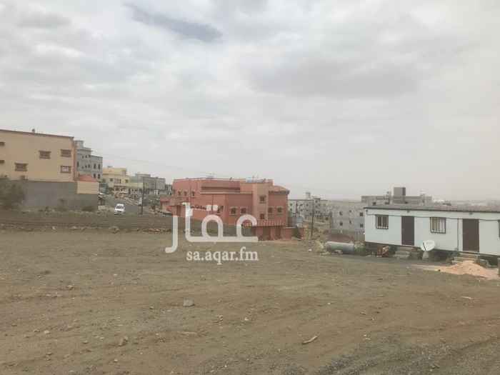 1657873 ارض على ثلاثه شوارع الاول ٢٠ والثاني ٢٠ والثالث ٨
والمساحه الاجماليه ٢٠٠٠
