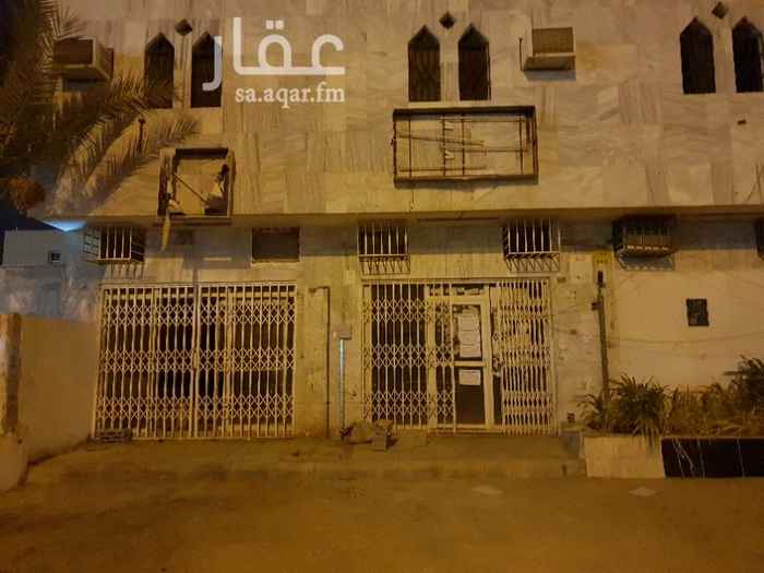 1152326 معرضين للايجار مساحة الاول ٣٢م والثاني ٢٤م على شارع ابن حزم شرق الدائري الغربي مخرج ٣١ السعر ٧٠٠٠ ريال قابلة للتفاوض مركب ابواب زجاج مسموح لجميع الأنشطة