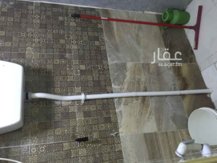 1517399 غرفة كبيرة ٧*٤مع مطبخ وحمام مفروشة الكهرباء والماء على المالك الموقع المحالة بعد حليب السعودية خلف مكتب الألمعي تبعد عن الشارع 300 متر الأجار في الصيف أربعة شهور مقدم 5000 ريال بعدها 900 شهريا الجوال 050 312 8895 أبو نواف