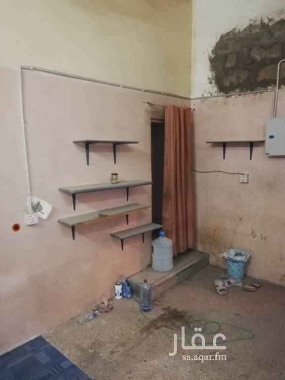1639944 للأيجار غرفة عزاب مستقله مع دورة مياه في منفوحة على طريق الفريان مباشرة
الأيجار ٣٧٠٠ ريال سنويا