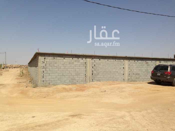 948478 ارض على ثلاث شوارع (شمالية - غربية - جنوبية) مسوّرة بالكامل بسور مسلح ويوجد بها كهرب.
تقع في حي العرفاء شمال كلية الدفاع الجوي بالطائف. للإيجار السنوي