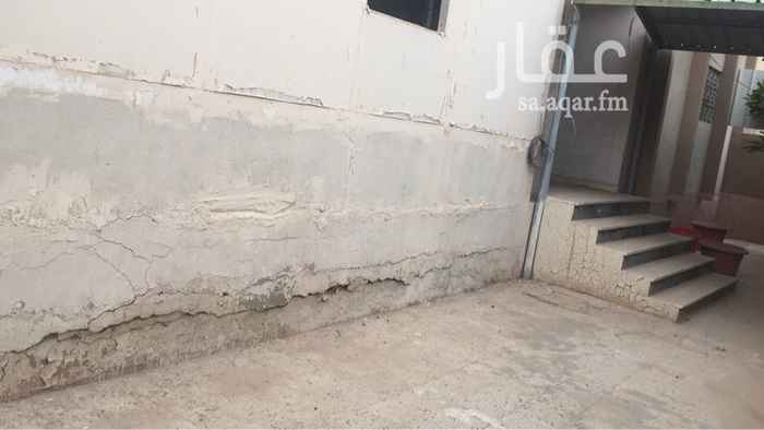 1581135 فيلا بالربوه قديمه تعتبر ارض مفصوله دورين و تحتاج ترميم او قض موقع ممتاز
ابو محمد الزغيبي ٠٥٠٣٢٠٢٦٠٨