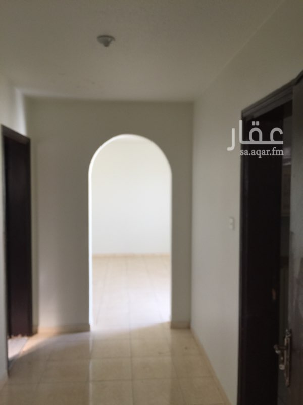 1296986 * عداد كهرباء مستقل .
* يوجد سطح خاص بالملحق .