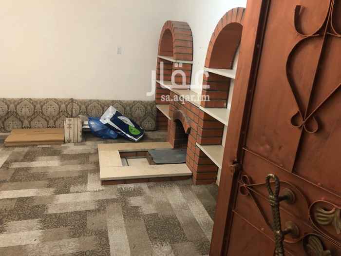 1368213 للايجار دور ارضي ف حي قرطبه مرممم بالكامل ومكيييف تكييف بالكامل ومطبخ راكب ،، مجلس خارجي مشب ومجلس اخر ومقلط وصاله وثلاث غرف نوم ومطبخ وثلاث حمامات قريب من مدارس الملك عبدالعزيز الاهليه