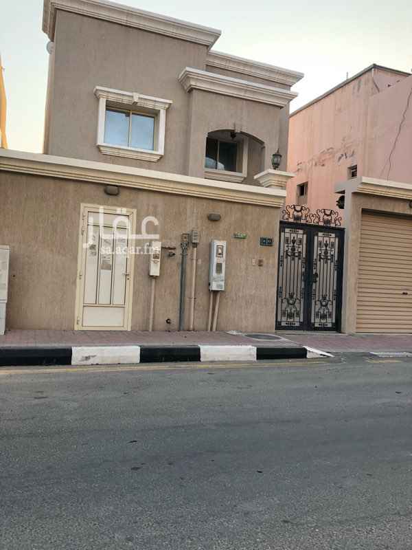 1702963 للبيع فيلا مفصوله موقعها ف الراكه الجنوبيه