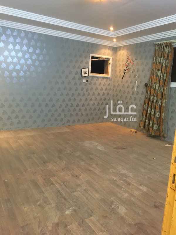 1618325 اربع غرف دور اول وصاله ومطبخ ودورتين مياه وبالسطح غرفه مع دورة مياه