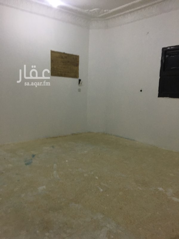 1618348 دور اول مدخل خاص وعداد مستقل نظام خمس غرف وصاله والسطح غرفه ودورة مياه